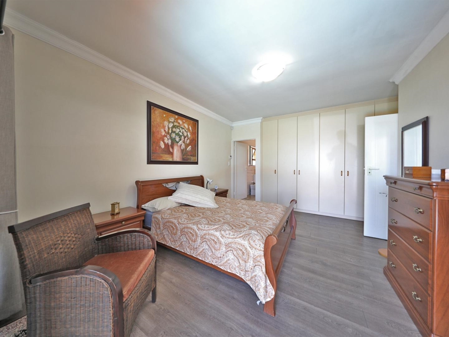 4 Bedroom Property for Sale in Plattekloof Western Cape